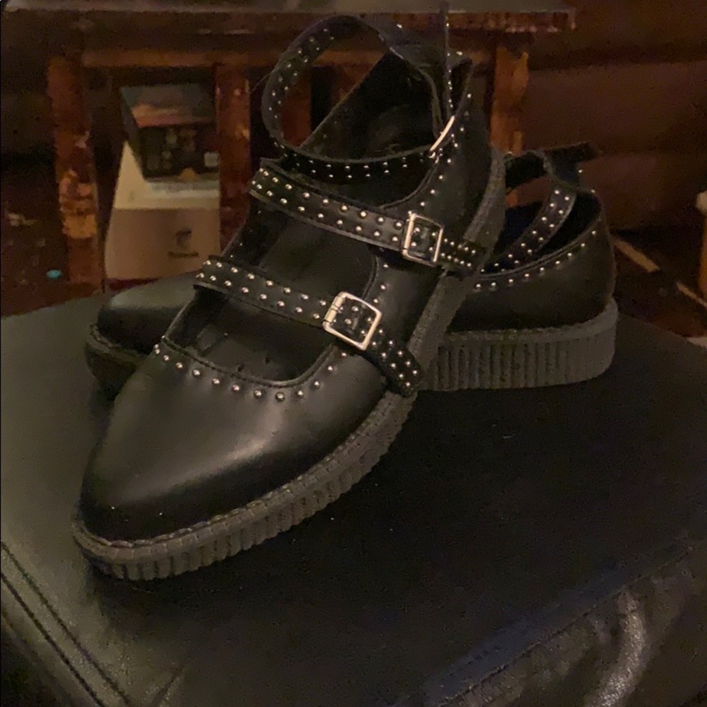 Discontinued TUK Mary Jane Creepers size 8/9